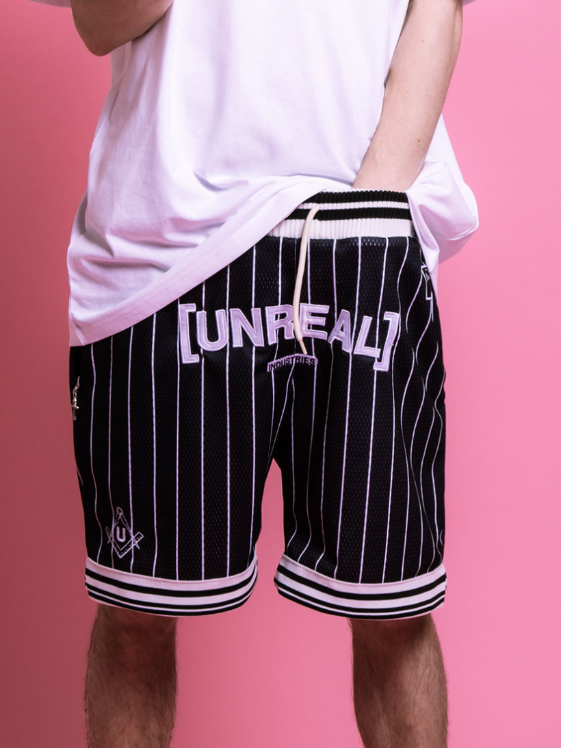 UNREAL Team shorts Striped
