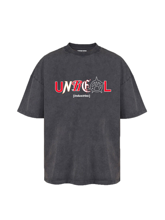 UNREAL Collage letter tee Stone Washed