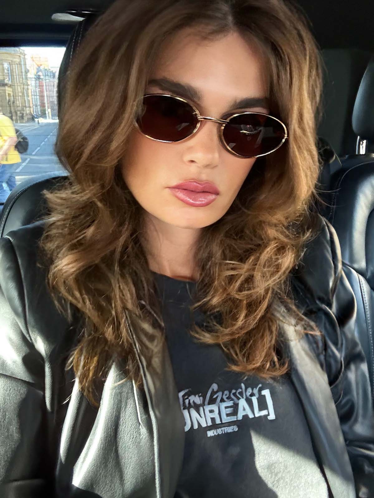 UNREAL Tini Gessler Tee Washed WG